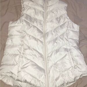 SO Women's White Puffer Vest